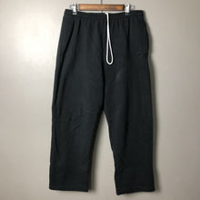 Load image into Gallery viewer, Champion Women’s Sweatpants Size Large Black