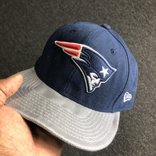 Load image into Gallery viewer, 9Fifty New England Patriots Snapback Hat One Size Fits Most Embroidered