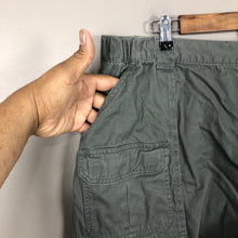 Load image into Gallery viewer, Croft &amp; Barrow Men’s Cargo Shorts Size 42w Gray Casual