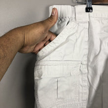 Load image into Gallery viewer, Croft &amp; Barrow Men’s Cargo Shorts Size 42w Casual