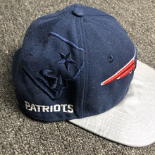 Load image into Gallery viewer, 9Fifty New England Patriots Snapback Hat One Size Fits Most Embroidered