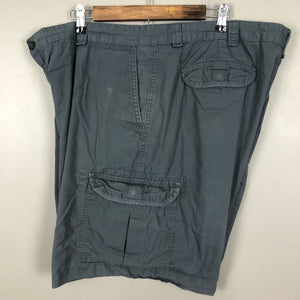 Chaps Men’s Cargo Shorts Size 44w  Gray Casual