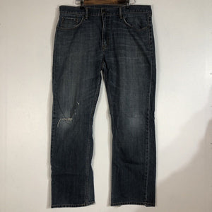Levis 559 Jeans Men’s Size 38W 32L Medium Wash Red Tag (Some Distressing)